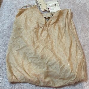 NWT Curio Nine Sparkling  Cream Sleeveless Cami. Size Medium.